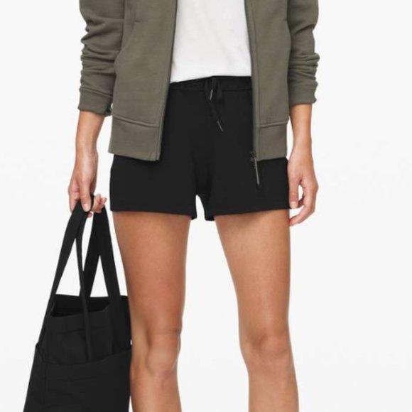 Lululemon On the Fly Short *2.5" Black 2 - Picture 3 of 16